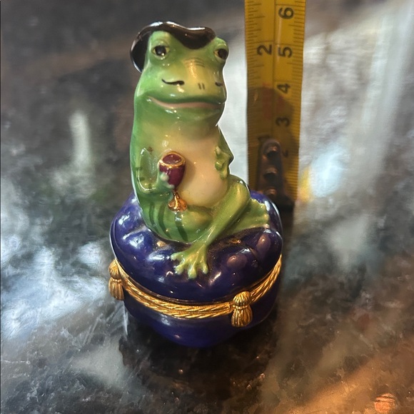 Franklin Mint Francois Frog Trinket Box - Picture 2 of 5